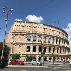 Meet your Posher, April